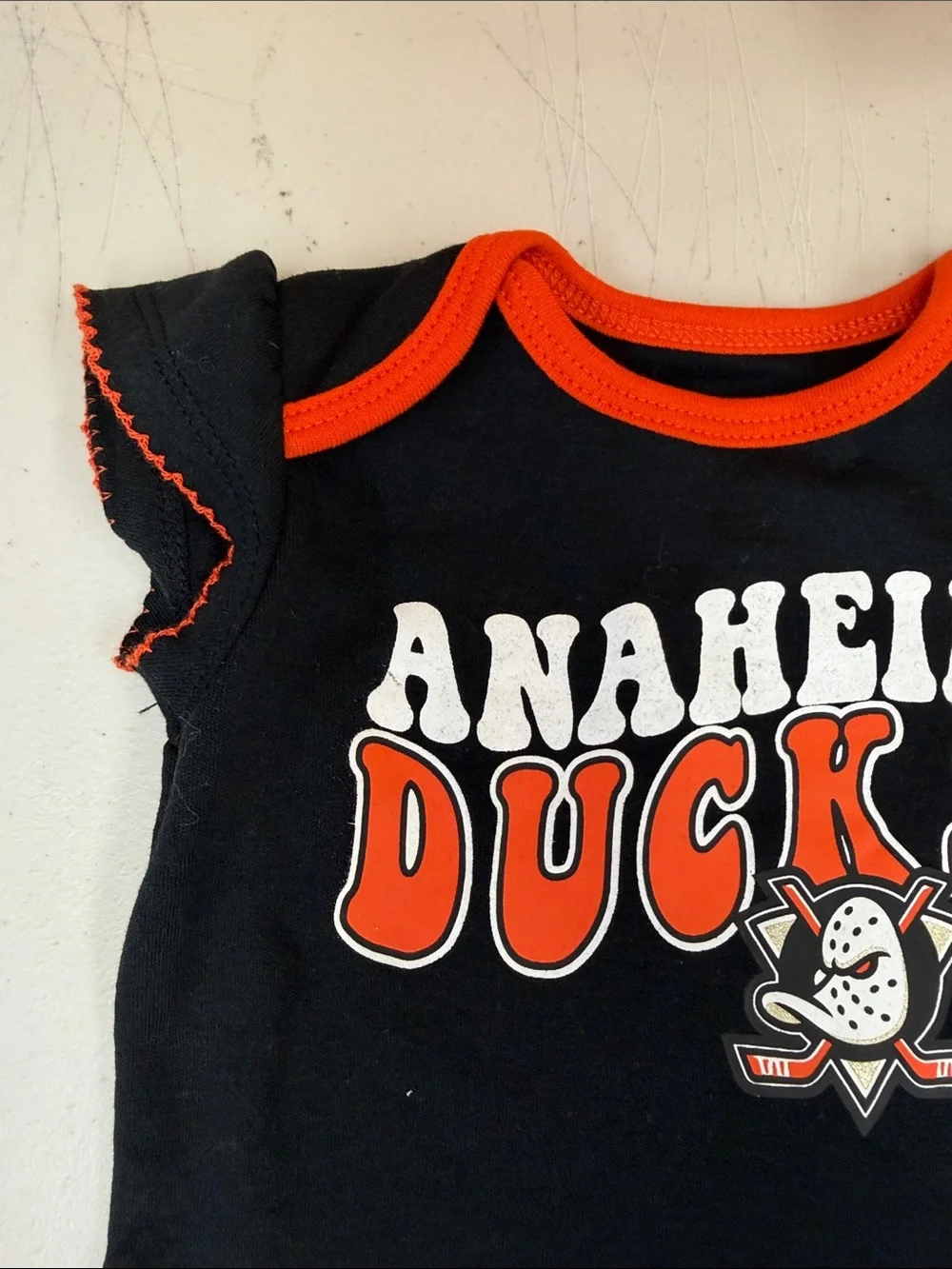 NHL Anaheim Ducks Baby One-Piece Bodysuit in Black and Orange 3-6 months new